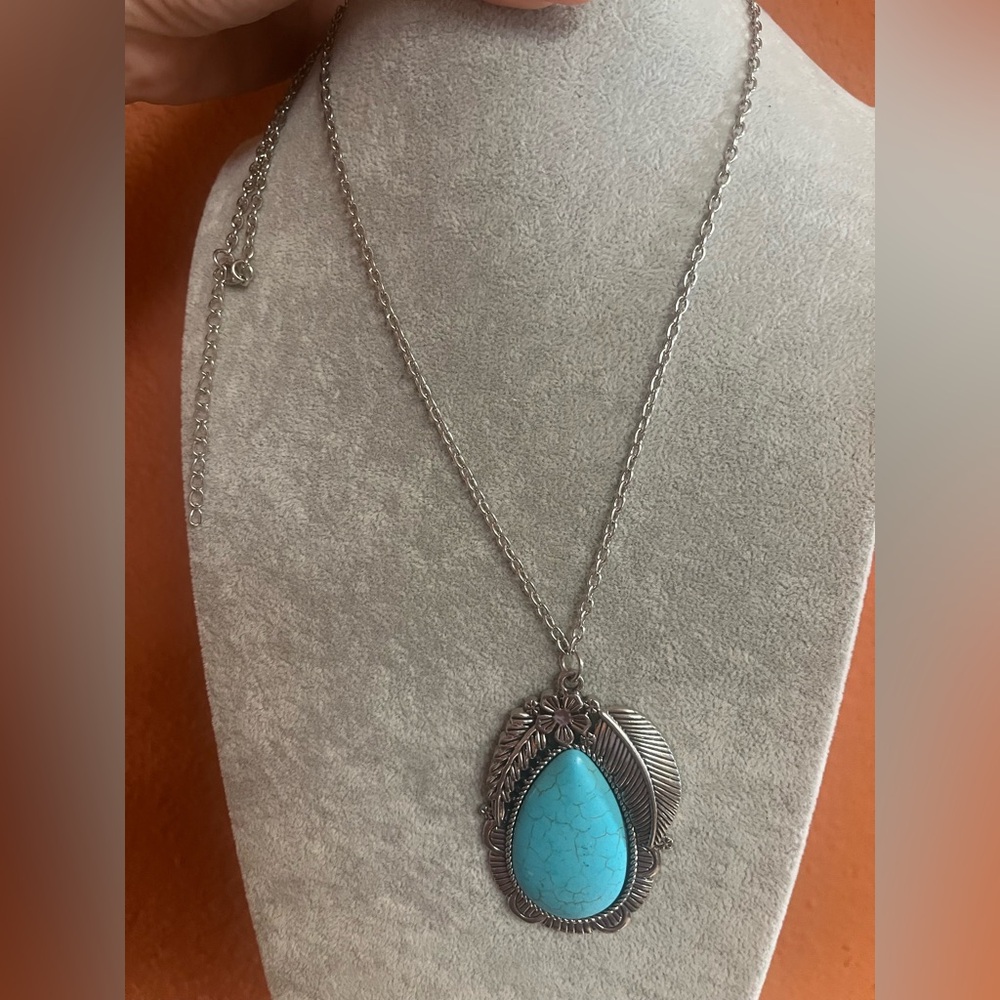 ✨ Necklace✨ - Picture 1 of 2